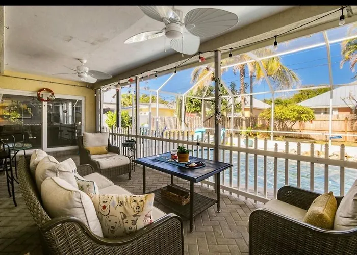 Seriously Beachy, Totally Relaxing And Gorgeous Pool